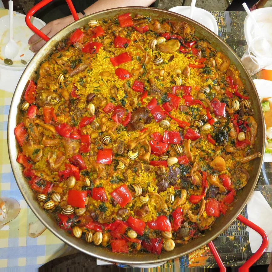 Arroz con conejo y caracoles a la leña en La Granja, Aljucer